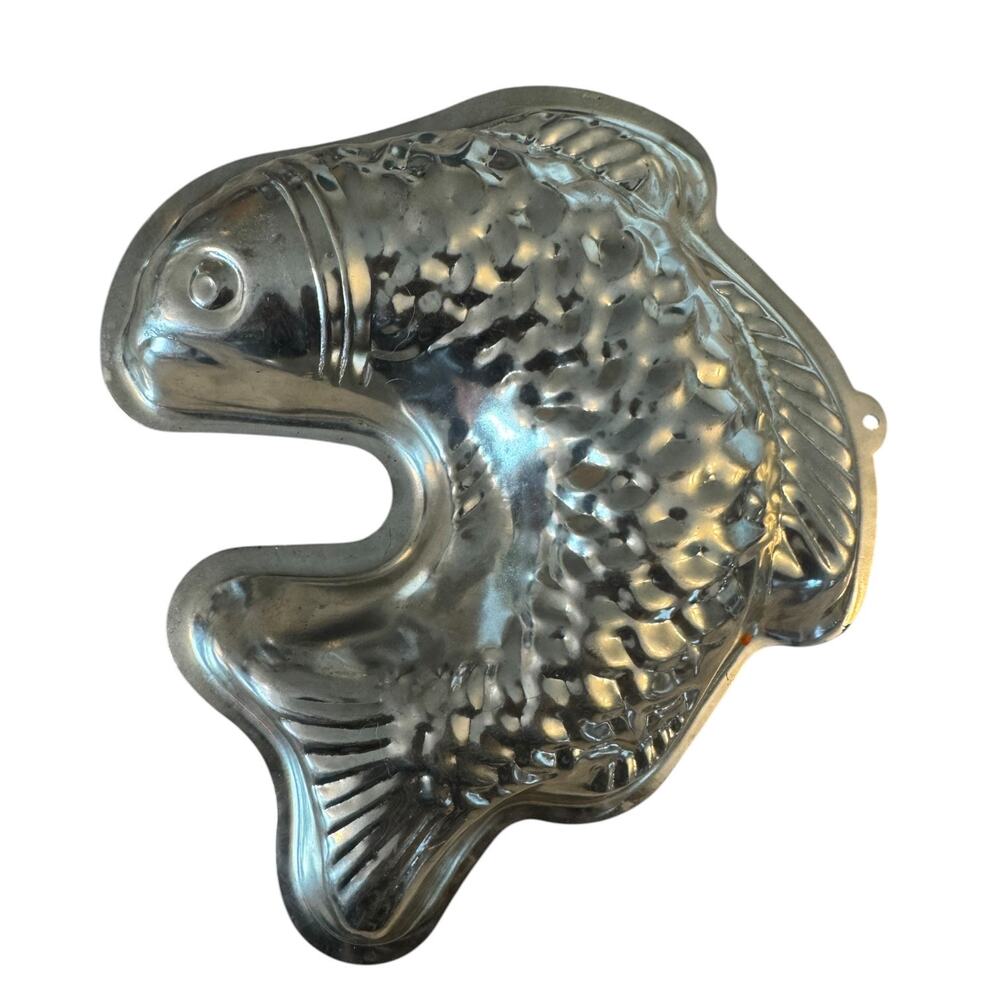 Vintage Aluminum Fish Cake Mold Jello Mold Baking Pan Wall Decor 10.5”